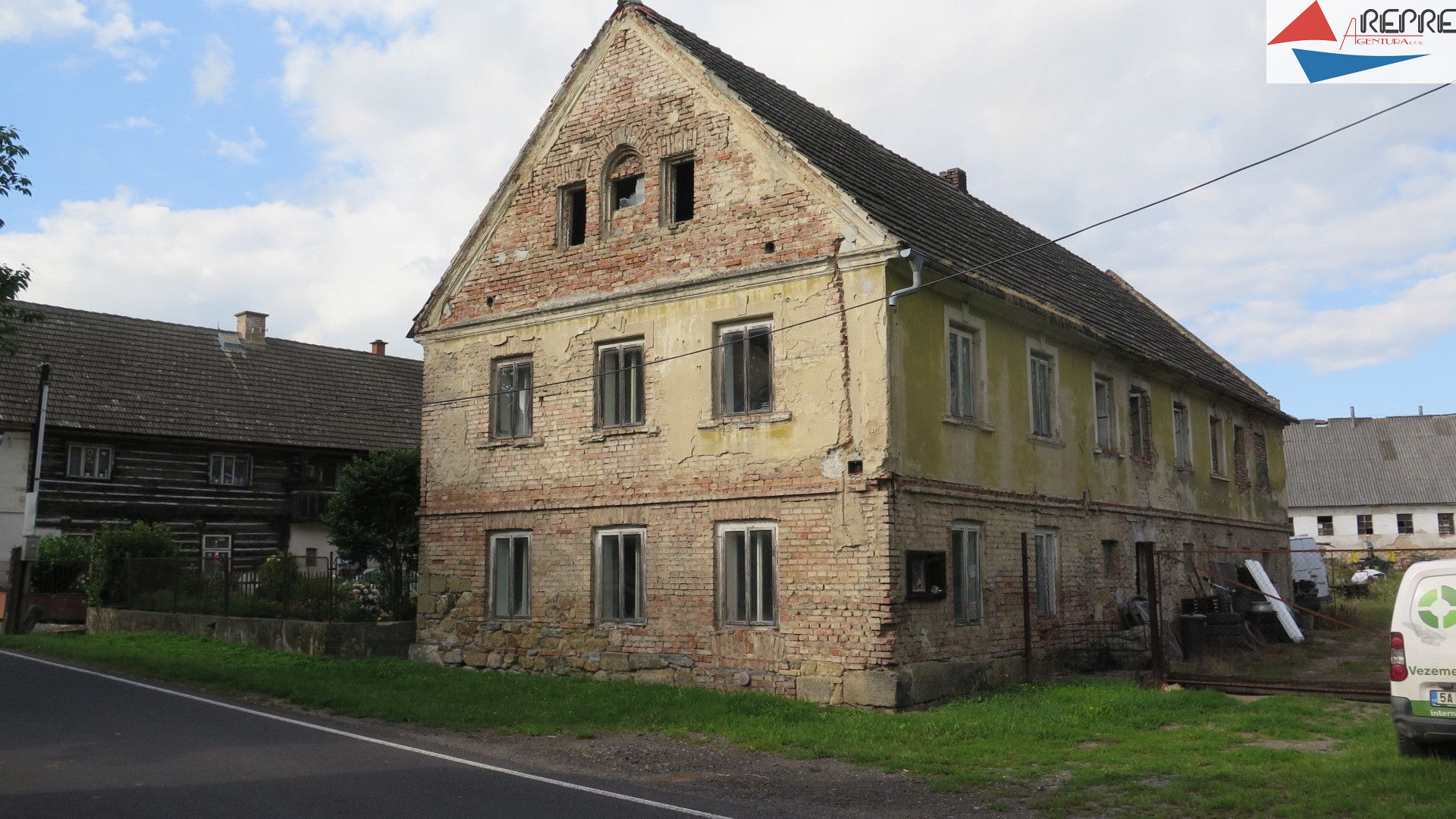 Habřina - prodej rodinného domu - titulní obrázek